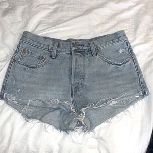 Women’s Levi jean shorts